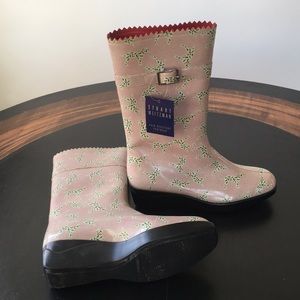 NWT Stuart Weitzman Rain Boots Size 9.5
